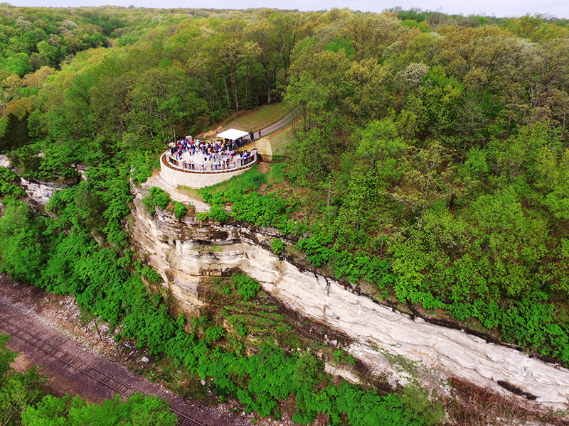 Cliff Cave Park trail